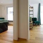 Bessa Homes Deluxe 6 Personen Klima Garten King Size Betten 아파트