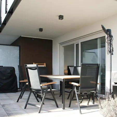 Neu! Bessa Homes Deluxe 6 Personen Klima Garten King Size Betten *